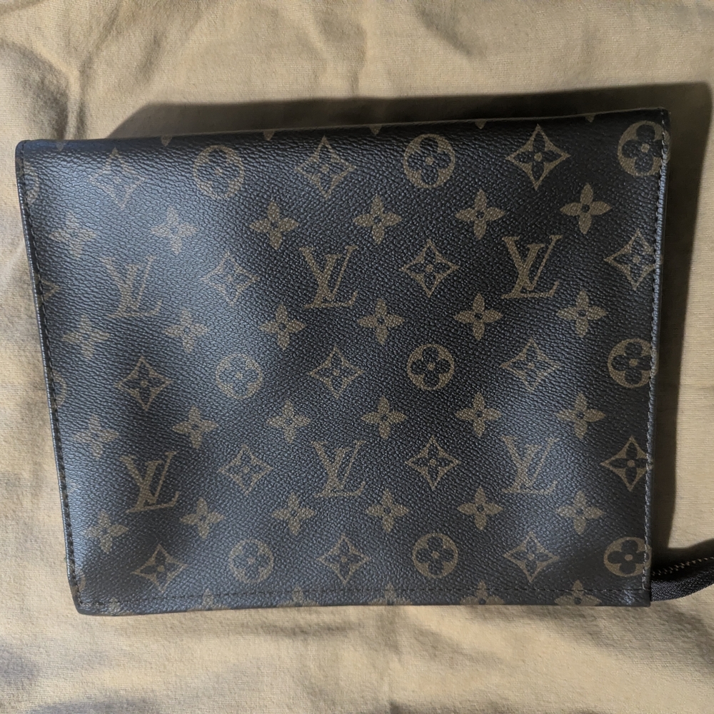 Fashion Brown Monogram Clutch.